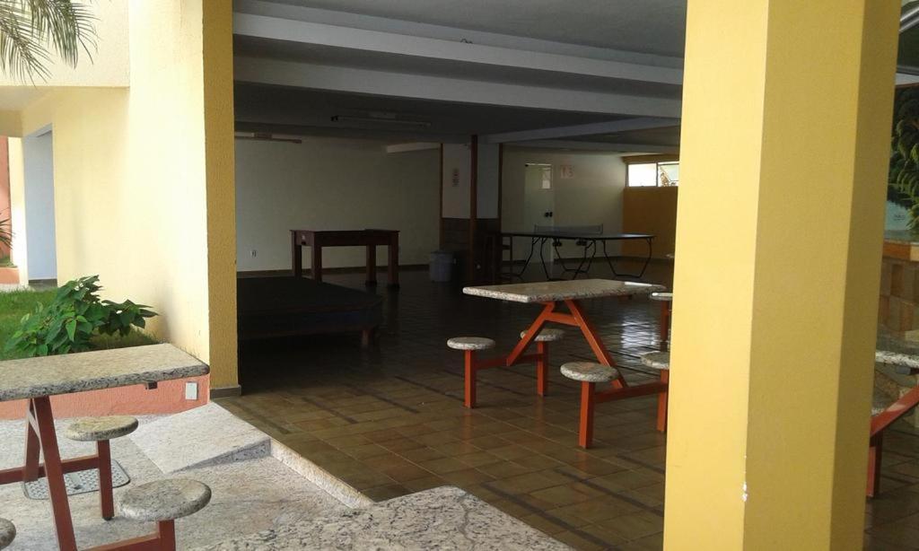 Caldas Novas - Go - Apartamento Parque Das Aguas Quentes Bloco 1 - Em Frente Clube Prive Екстериор снимка